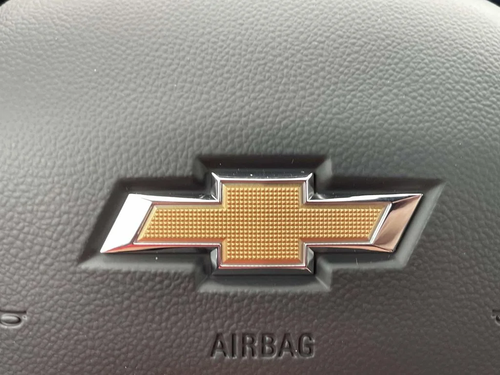 New 2026 Summit White Chevrolet LT image 33