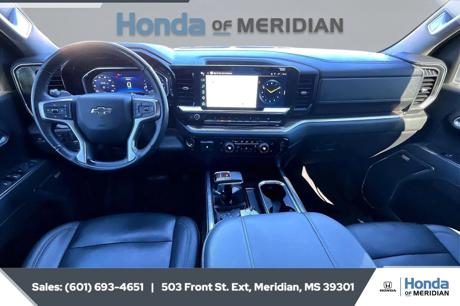 Used 2025 Summit White Chevrolet RST image 13