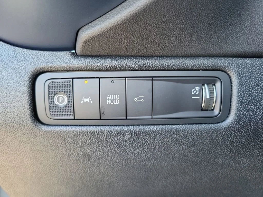 New 2026 Sterling Gray Metallic Chevrolet LT image 17