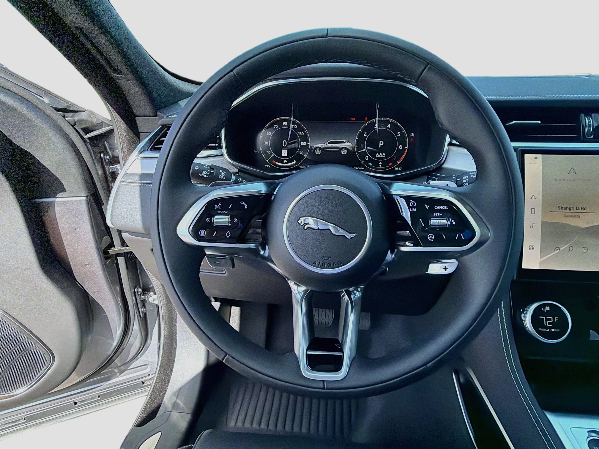 2026 Jaguar F-Pace R-Dynamic S - Photo 40