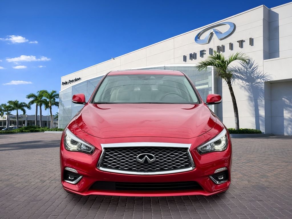 Used 2023 Red INFINITI LUXE image 2