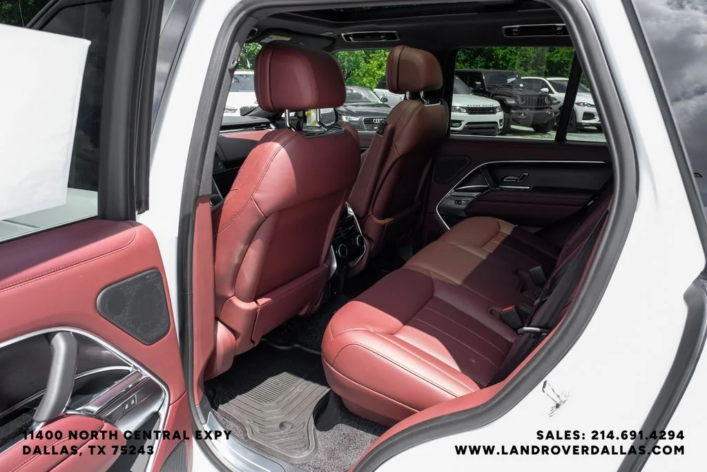 New 2026 Fuji White Land Rover SE image 45