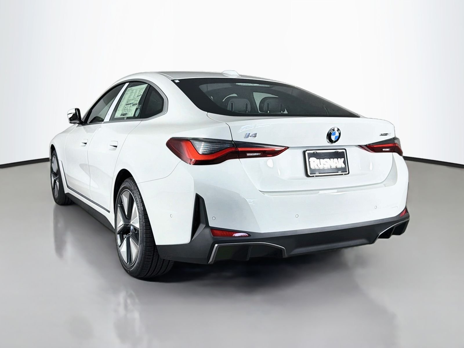 New 2026 Alpine White BMW eDrive40 image 5