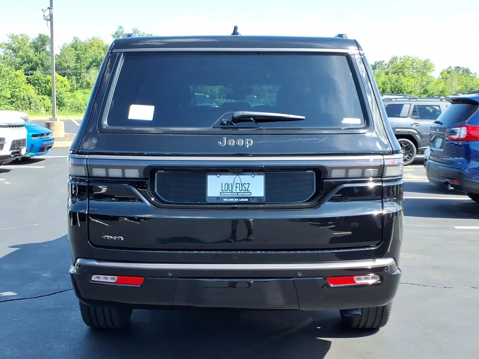 New 2026 High Gloss Black Exterior Paint Jeep Summit Obsidian image 21
