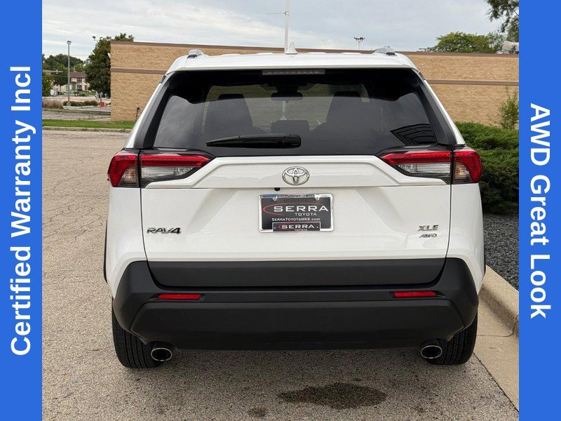Used 2023 Ice Toyota XLE image 4