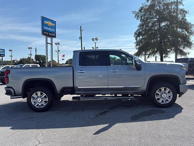 New 2026 Sterling Gray Metallic Chevrolet High Country image 4