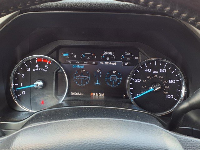 Used 2020 Silver Ford LARIAT image 22