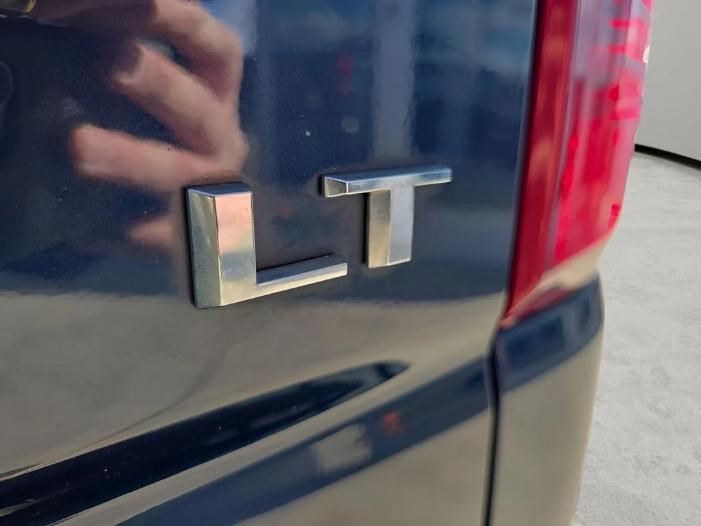 Used 2022 Northsky Blue Metallic Chevrolet LT image 38