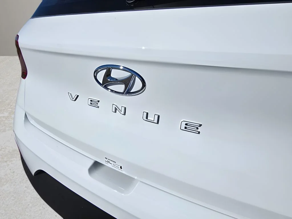 Used 2026 Lunar White Hyundai SE image 10