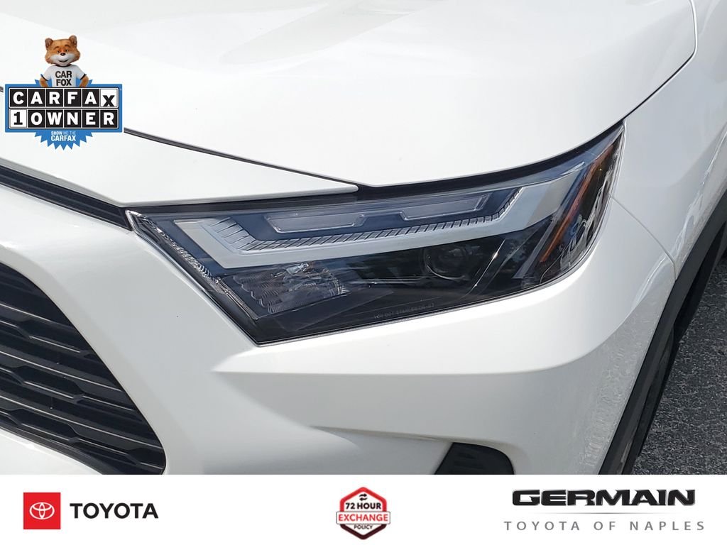 Used 2025 White Toyota XLE image 15