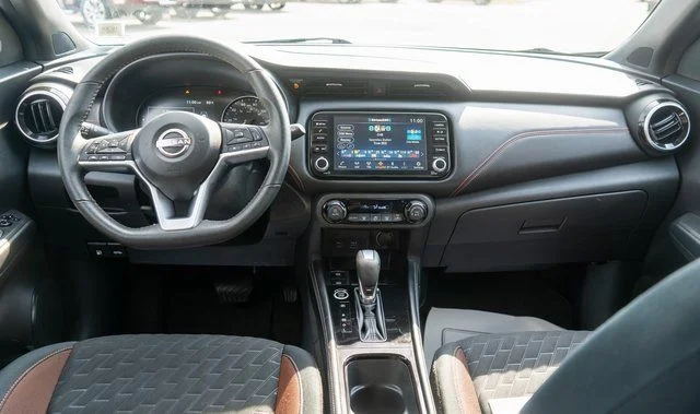 2023 Nissan Kicks SR - Photo 15