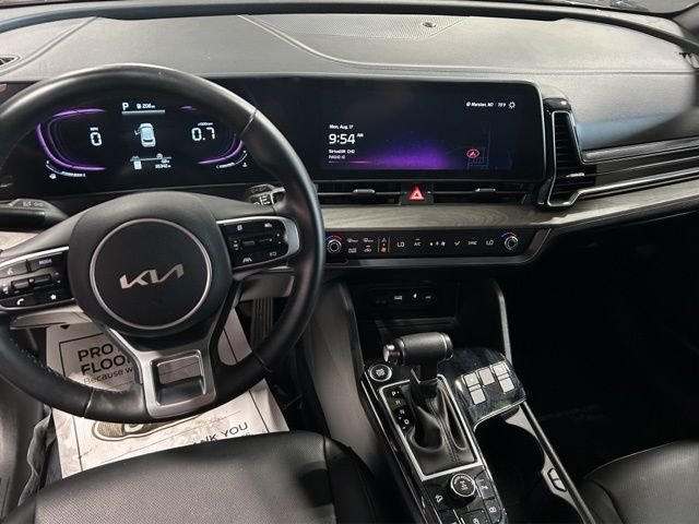 Used 2024 Red Kia X-Line image 2
