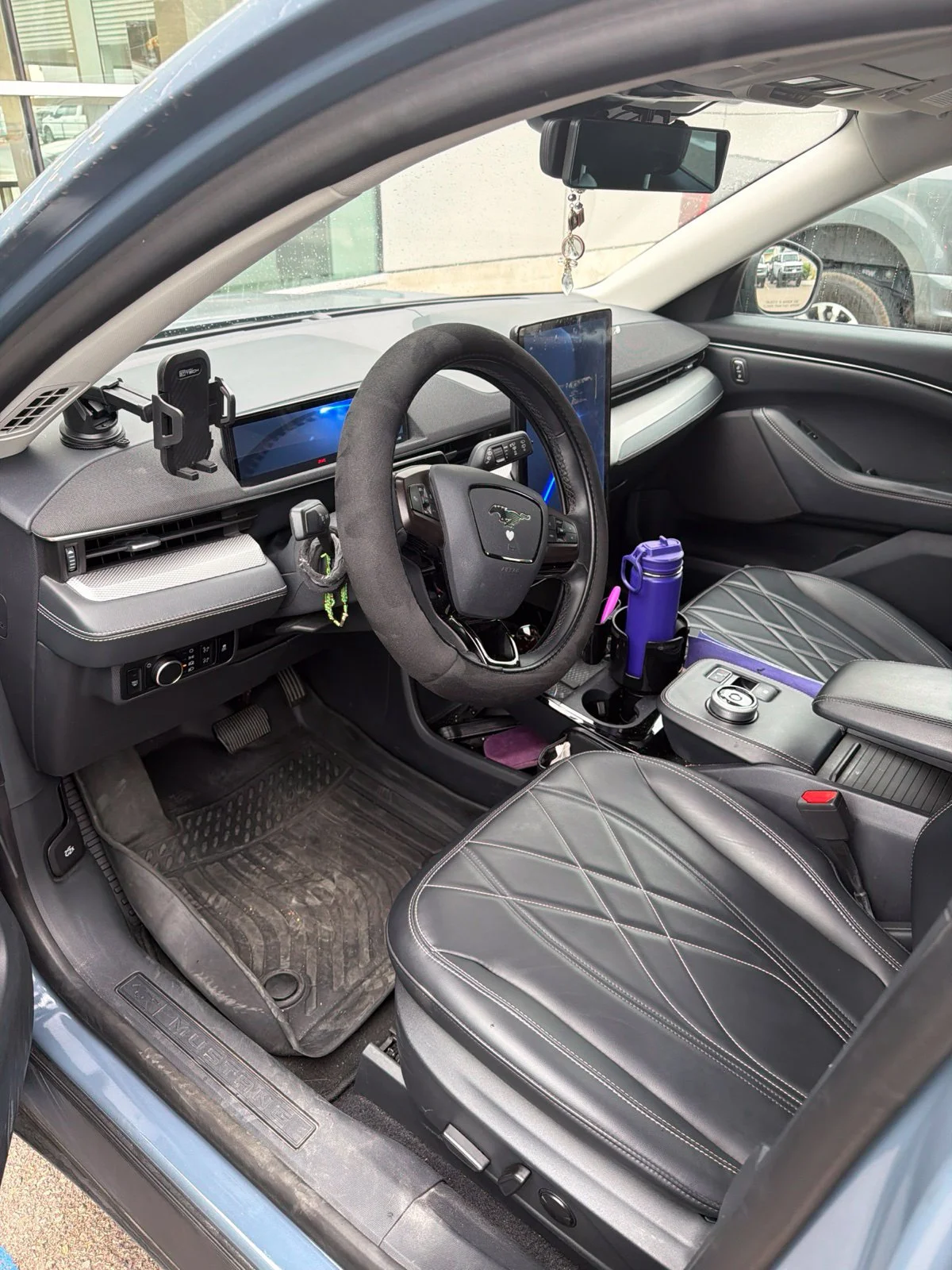 Used 2023 Blue Ford Select image 9