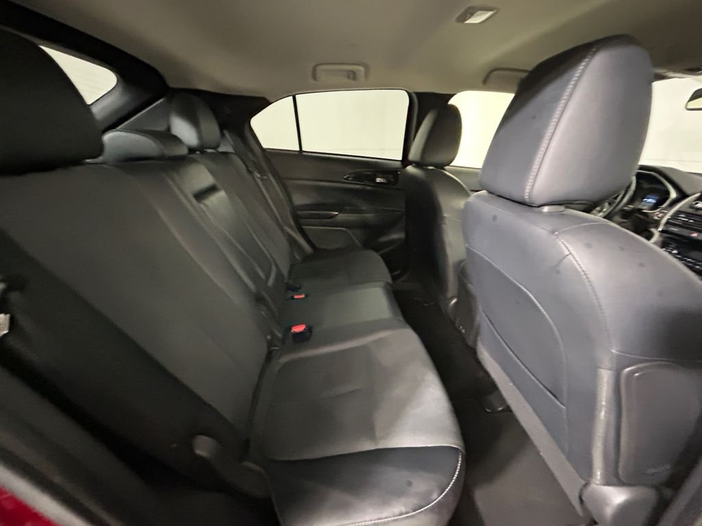 Used 2024 Silver Mitsubishi SE image 17