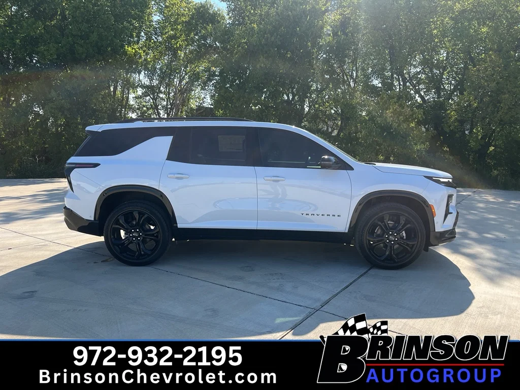New 2027 Polar White Tricoat Chevrolet RS image 4