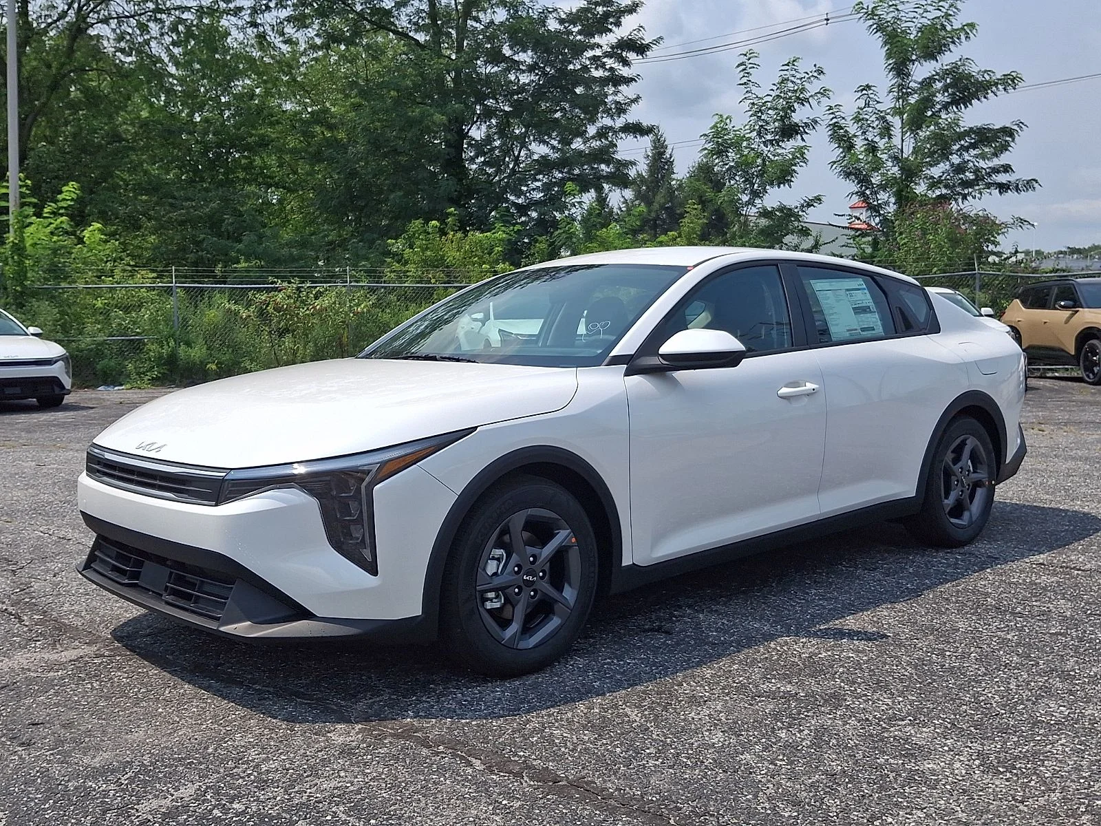 New 2026 White Kia LXS image 4