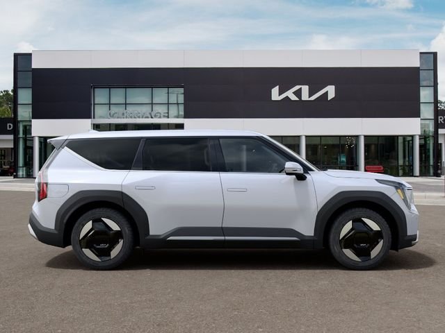 New 2026 Glacial White Pearl Kia Light Long Range RWD image 7