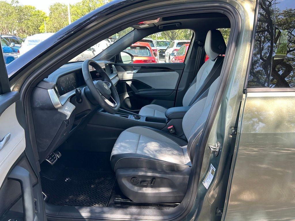 New 2026 Green Volkswagen 2.0T SE R-Line Black image 15