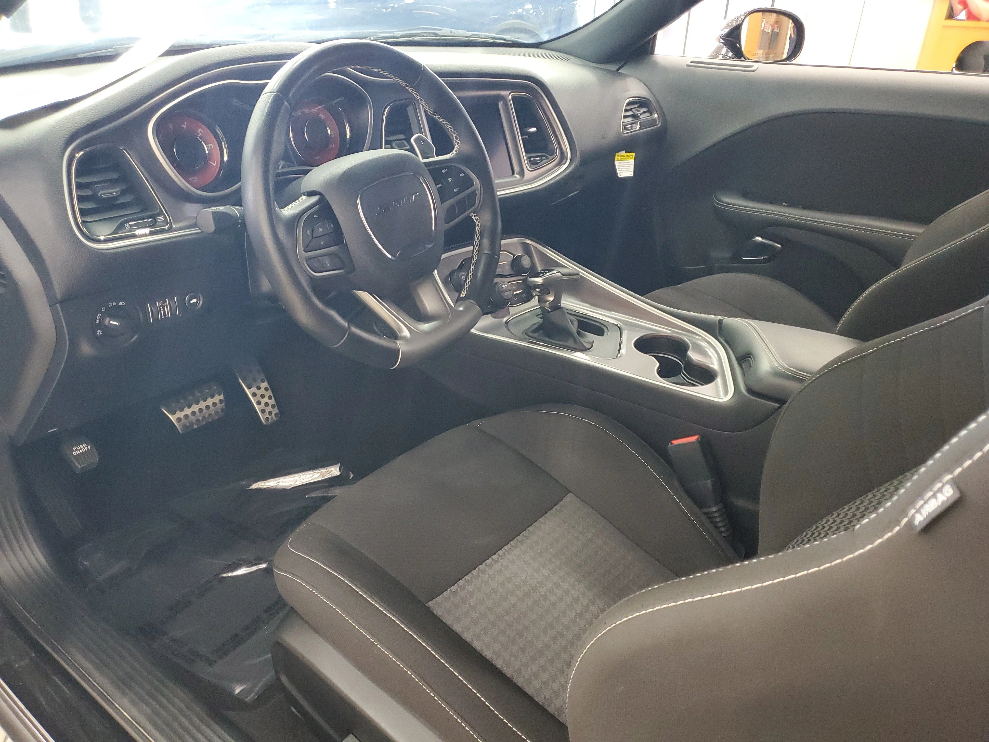 Used 2022 Pitch Black Clearcoat Dodge SRT Hellcat image 29