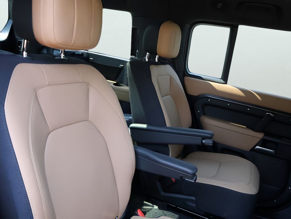 New 2026 Carpathian Grey Land Rover V8 image 12
