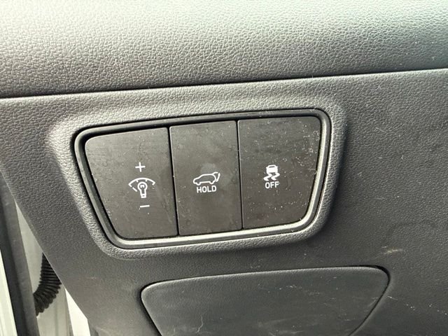 Used 2023 White Hyundai SEL image 18