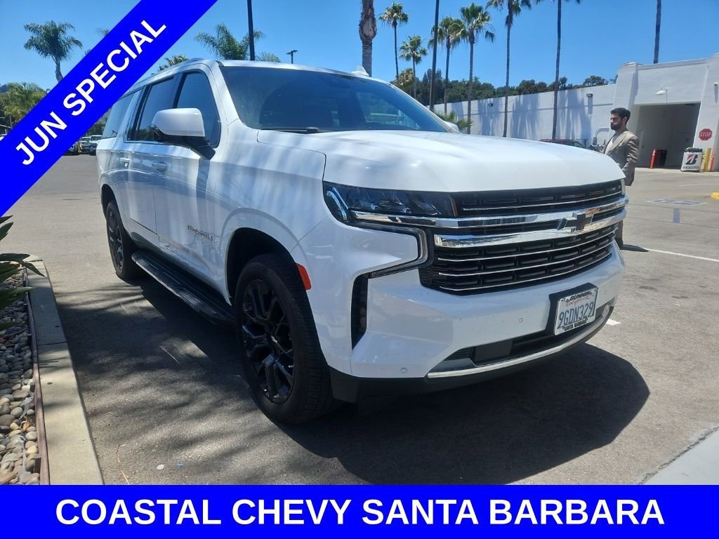 2023 Chevrolet Suburban 2WD 1500 LT's photo