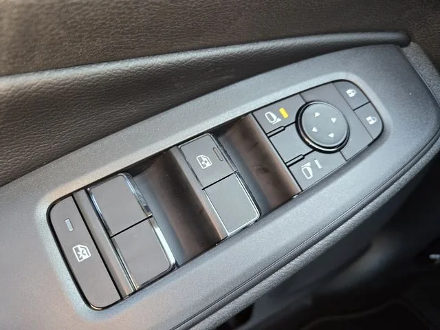 New 2026 Gray Nissan S image 21