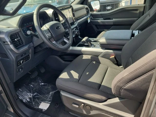 New 2026 Carbonized Gray Metallic Ford XLT image 19