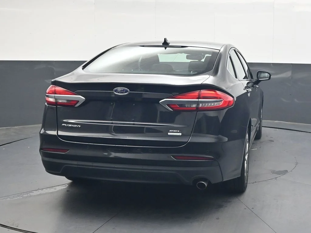 Used 2019 Black Ford SEL image 5