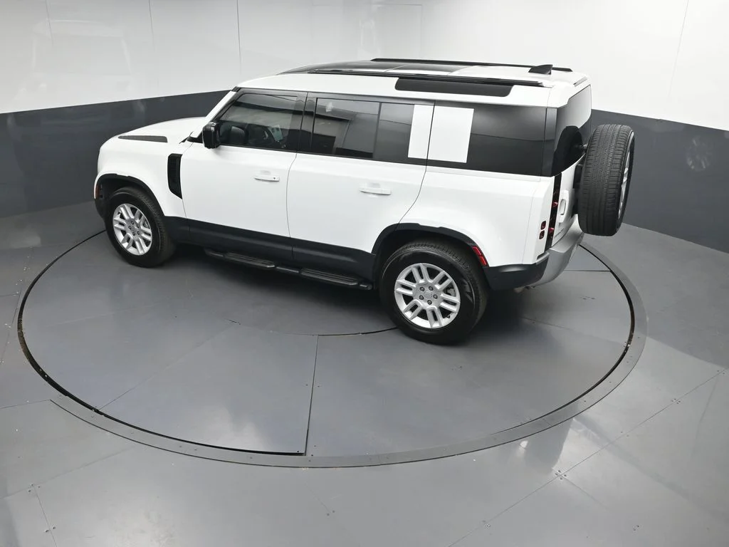 Certified Used 2025 White Land Rover S image 33