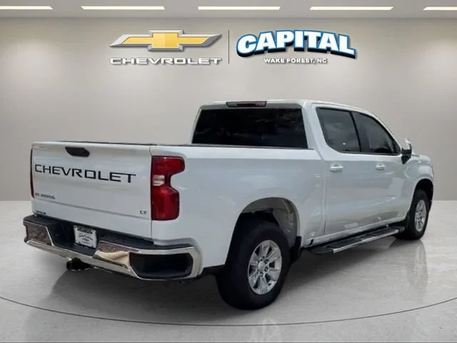 Used 2026 Summit White Chevrolet LT image 5