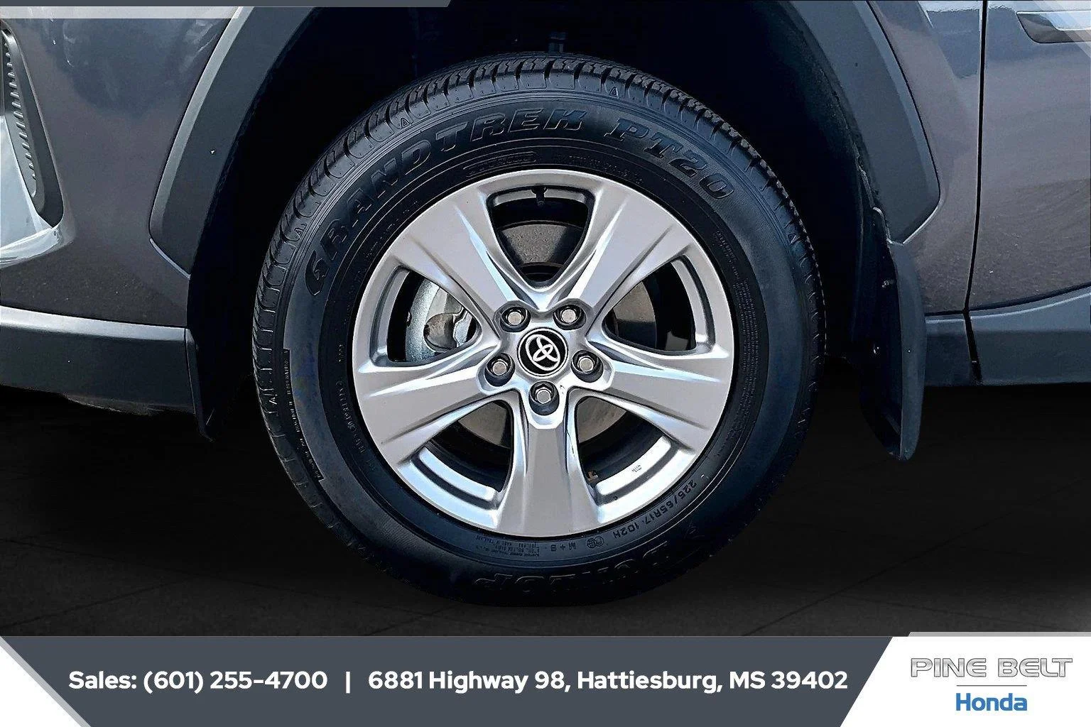 Used 2025 Magnetic Gray Metallic Toyota XLE image 7