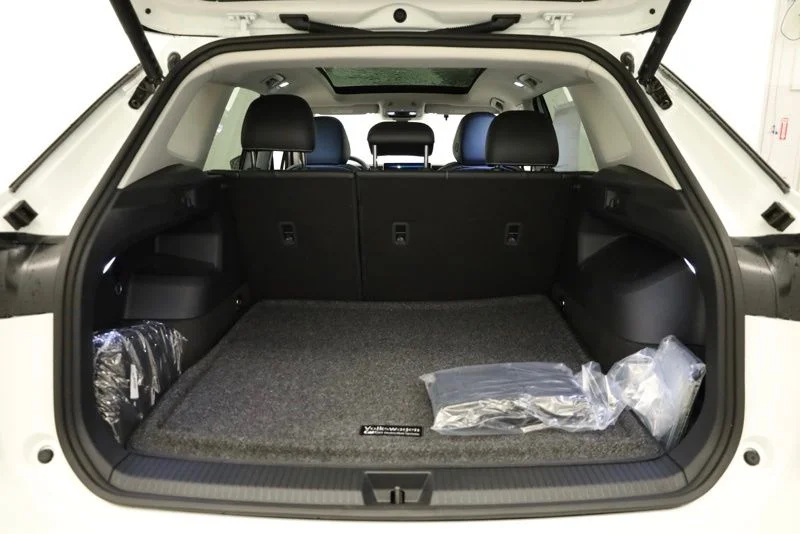 New 2026 White/off-white Volkswagen 2.0T SE image 34