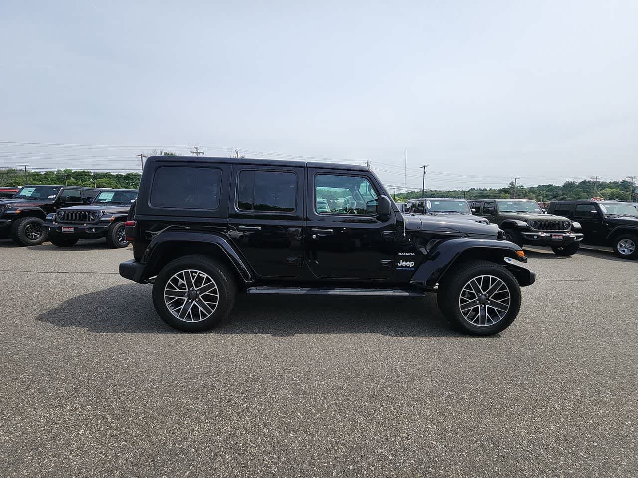 Used 2023 Black Clearcoat Jeep Sahara image 10