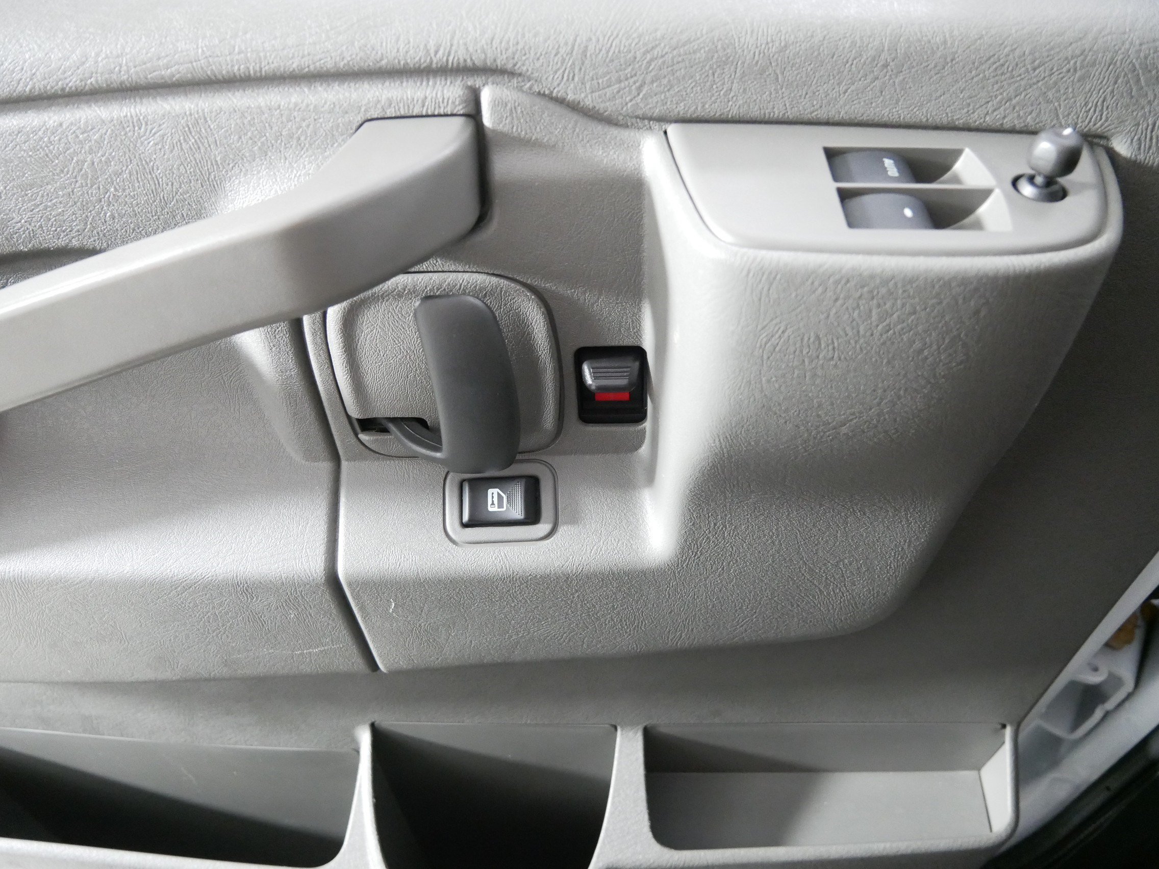 Used 2025 Summit White Chevrolet WT image 19