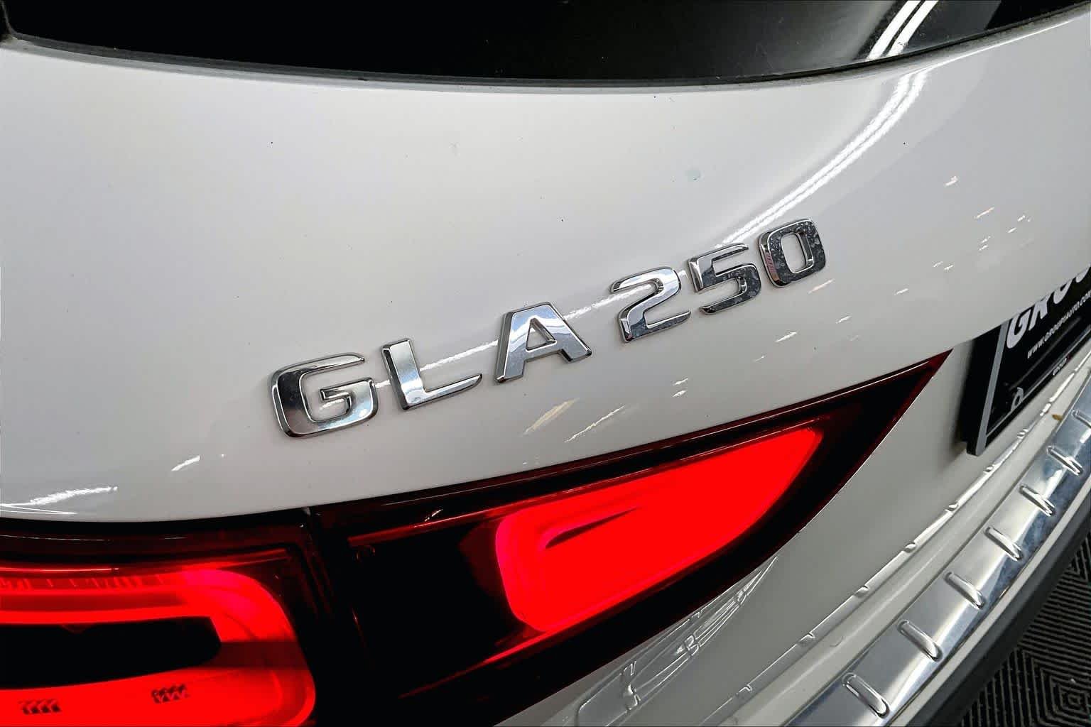 Used 2023 Polar White Mercedes-Benz GLA 250 image 10