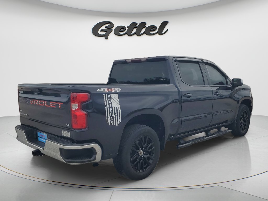 Used 2022 DARK ASH METALLIC Chevrolet LT image 5