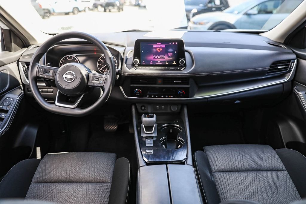 2024 Nissan Rogue SV - Photo 7