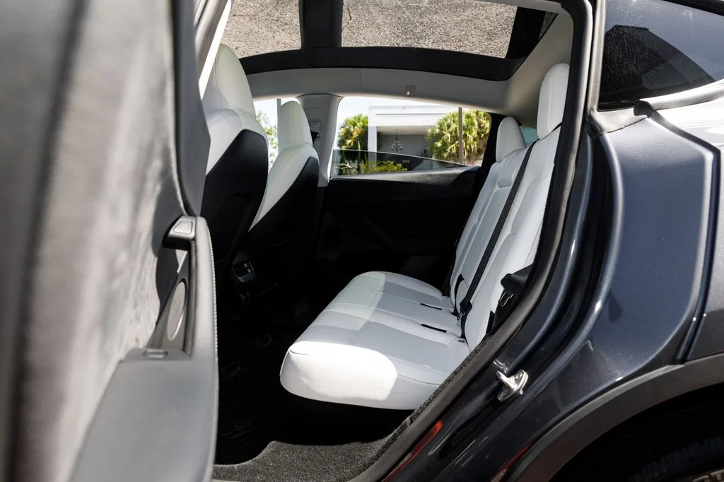 Used 2023  Tesla Long Range image 20