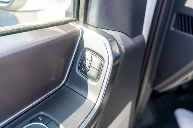 2025 Ford F-150 Platinum - Photo 15
