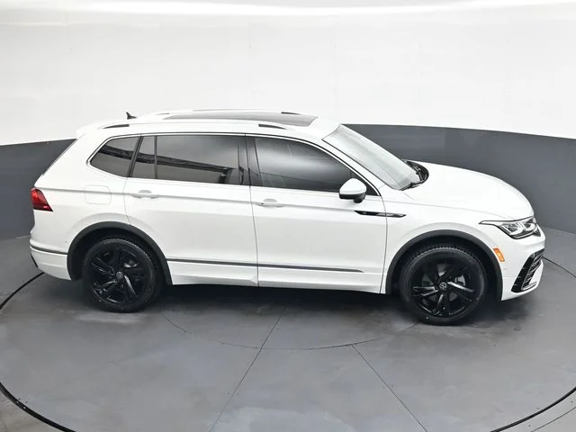 Used 2023 White Volkswagen 2.0T SEL R-Line image 23
