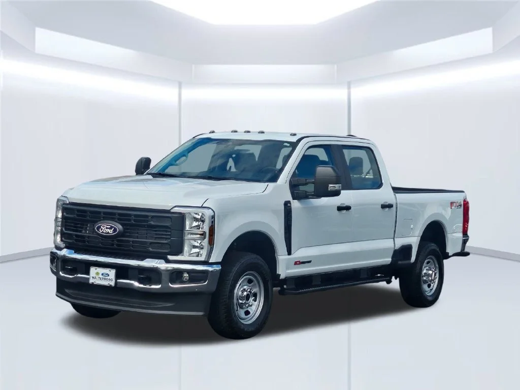 New 2027 White Ford XL image 2