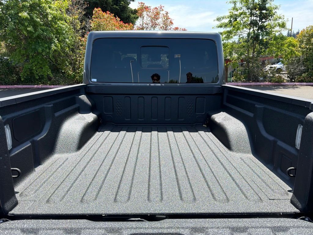 New 2026 Granite Crystal Metallic Clear-Coat Exterior Paint Jeep Shadow Ops image 10