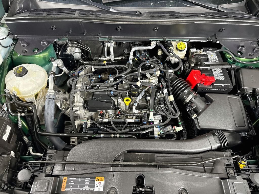 Used 2024 Eruption Green Metallic Ford Outer Banks image 29