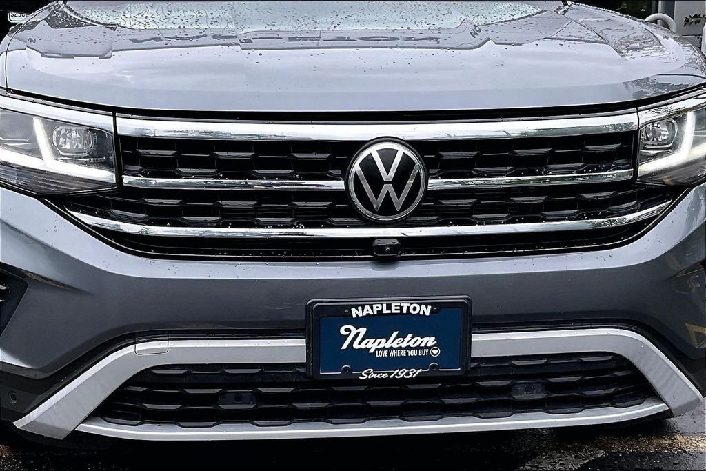 Used 2021 Gray Volkswagen SEL Premium image 35