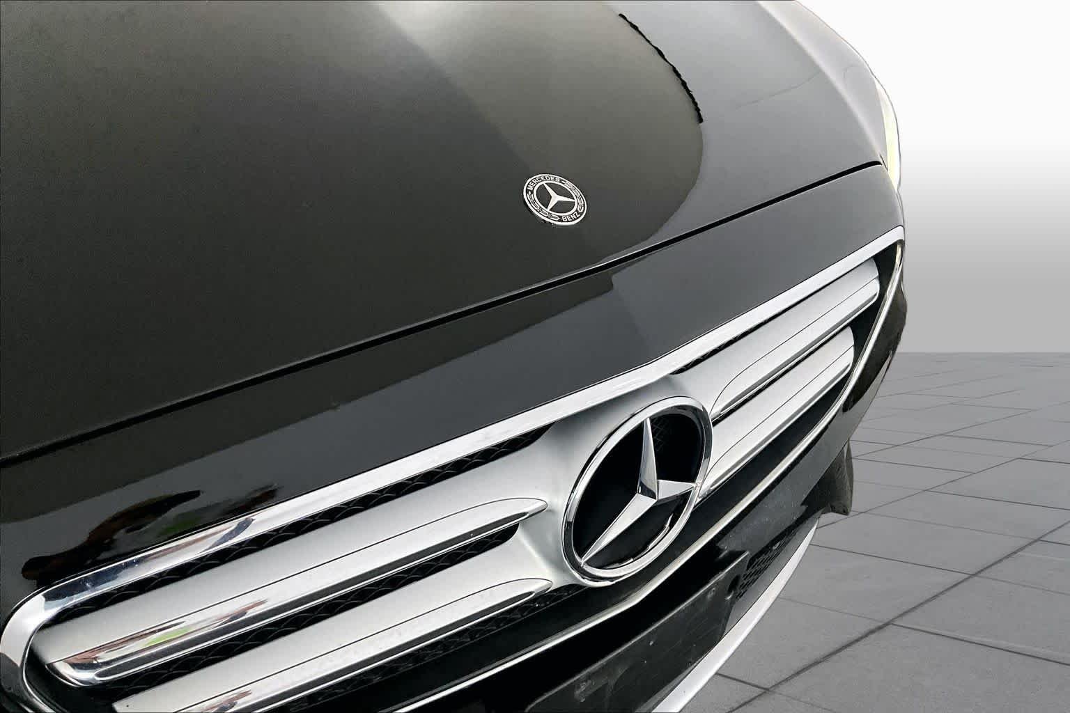 Used 2018 Black Mercedes-Benz E 300 image 29