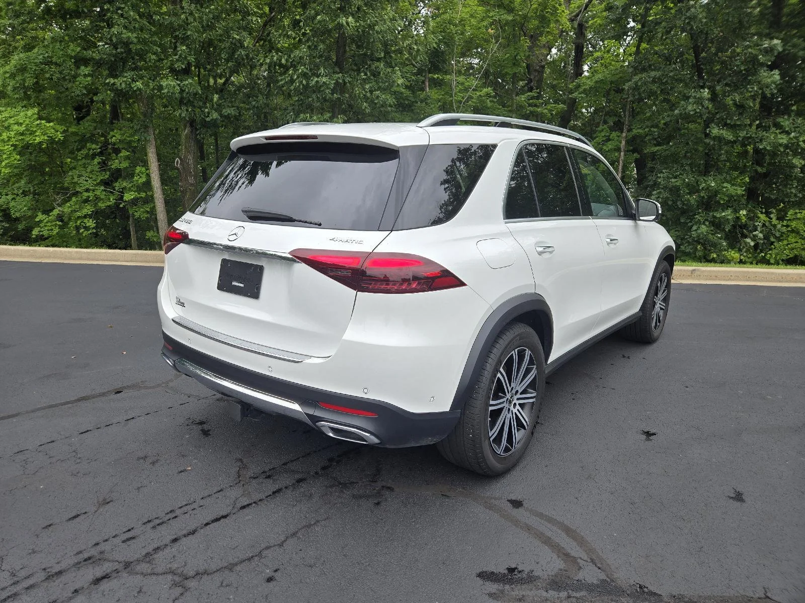Used 2024 Polar White Mercedes-Benz GLE 450 image 3