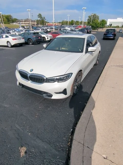 Used 2021 White BMW 330i image 2