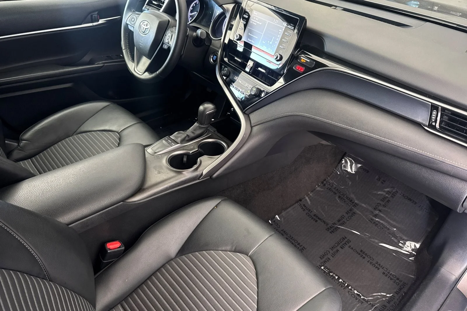 Certified Used 2022 PRE DAWN MICA Toyota SE image 14