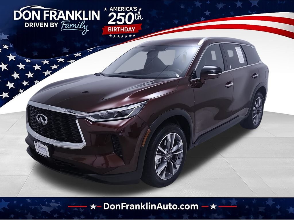 Used 2024 Red INFINITI LUXE image 1